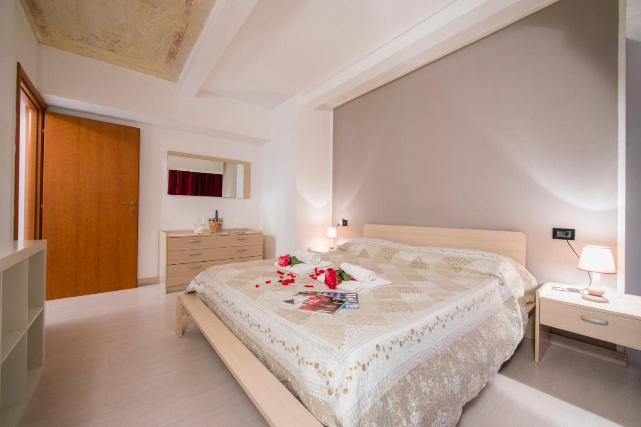 Menaggio Tosca Apartments Екстер'єр фото