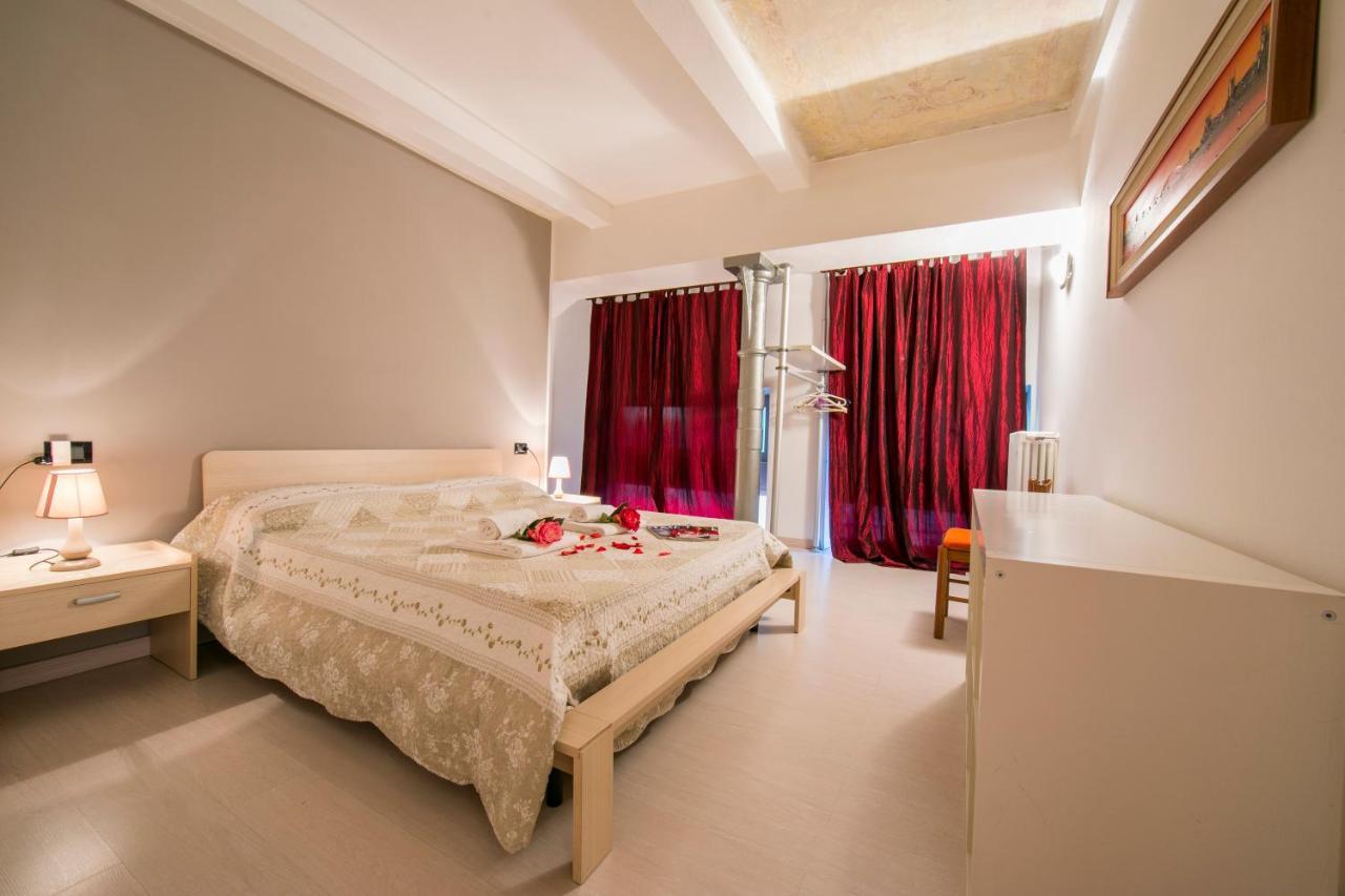 Menaggio Tosca Apartments Екстер'єр фото